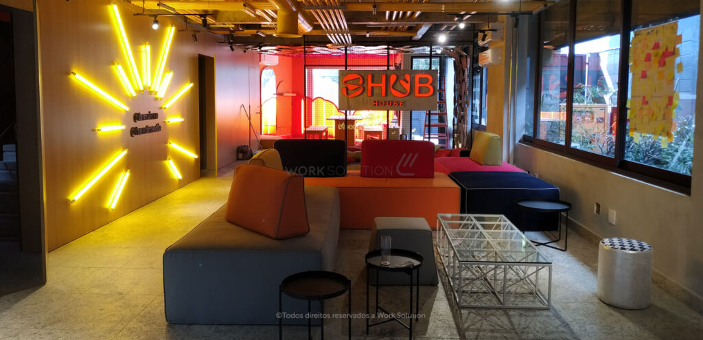 Projeto mostrando como criar espaços corporativos aconchegantes